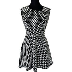 Candie's Fit & Flare Black & White Mini Dress Geometric Junior's Size M (READ)